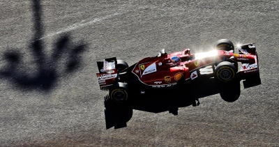 epa04443650 Spanish Formula One driver Fernando Alonso of Scuderia Ferrari in action during the 2014 Formula One Grand Prix of Russia at the Sochi Autodrom circuit in Sochi, Russia 12 October 2014. EPA/SRDJAN SUKI +++(c) dpa - Bildfunk+++