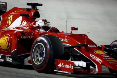 German Formula One driver Sebastian Vettel of Scuderia Ferrari in action during the Singapore Formula One Grand Prix night race in Singapore, 20 September 2015.