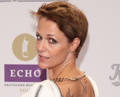 ARCHIV - Die deutsche Sängerin Michelle kommt am 26.03.2015 in Berlin zur Verleihung des Musikpreises Echo. Foto: Jörg Carstensen/dpa (zu dpa ««Deutschland sucht den Superstar»: Kommt Michelle?» vom 29.09.2015) +++(c) dpa - Bildfunk+++