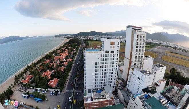 Nha Trang has planned yet another commercial and tourism complex at its former airport. Best wishes from Kiel, Germany