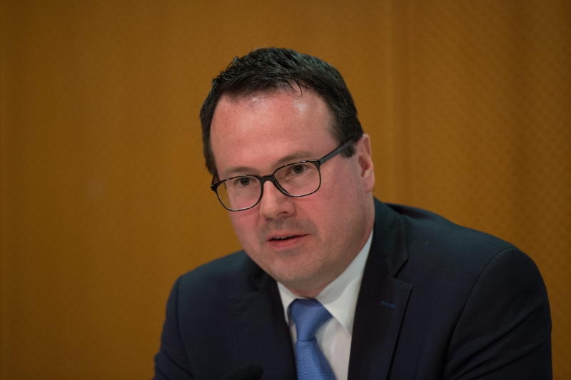 epa05245245 Thomas Zwiefelhofer, interior minister of Liechtenstein attends a press conference after a meeting of the interior ministers of Austria, Germany, Switzerland, Lichtenstein and Luxembourg in Vienna, Austria, 05 April 2016. EPA/CHRISTIAN BRUNA +++(c) dpa - Bildfunk+++