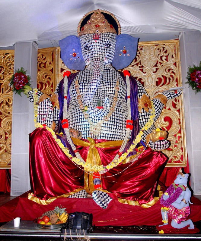 <p>ದೇವನಗರಿಯಲ್ಲಿ ಗಜಮುಖನ ಆರಾಧನೆ</p>