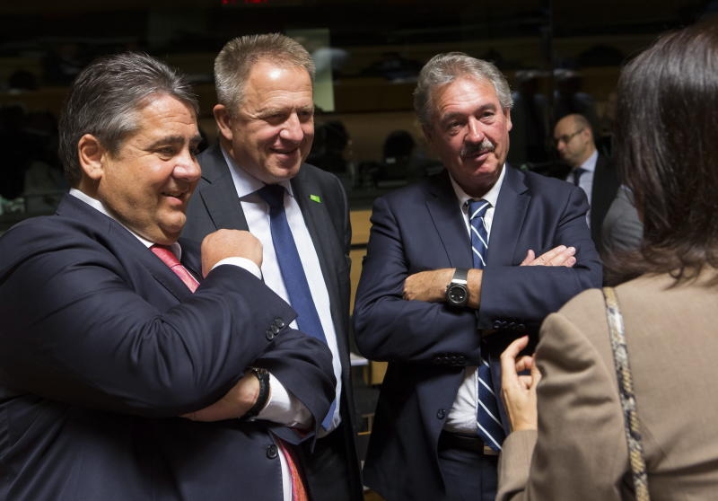 <p>Sigmar Gabriel, Zdravko Pocivalsek, Jean Asselborn und Ann Linde</p>