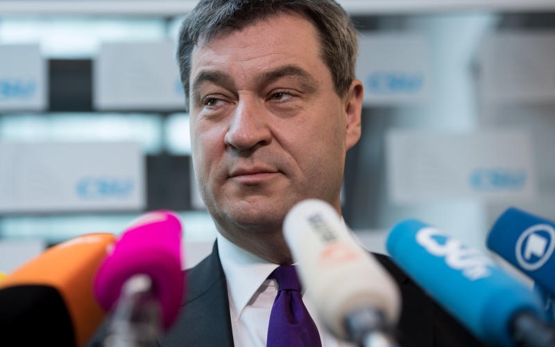 <p>Der bayerische Finanzminister Markus Söder (CSU) spricht am 24.04.2017 in München (Bayern) vor einer CSU-Vorstandssitzung.</p>