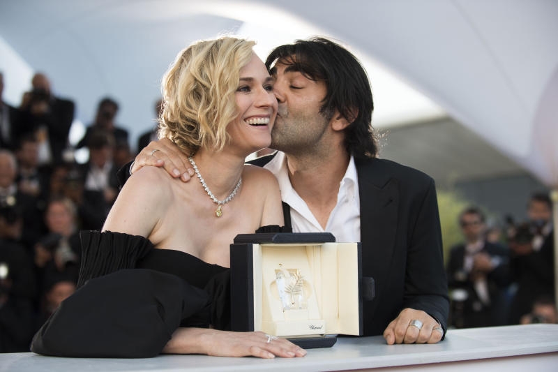 <p>Verleihung der Goldene Palmen beim 70. Internationalen Filmfestival Cannes am 28.05.2017 in Cannes (Frankreich): Die deutsche Schauspielerin Diane Kruger. Die Deutsche Diane Kruger ist beim Filmfestival Cannes als beste Schauspielerin ausgezeichnet worden. Sie wurde für ihre Leistung in Fatih Akins NSU-Drama «Aus dem Nichts» geehrt. Foto: Arthur Mola/Invision/AP/dpa +++(c) dpa - Bildfunk+++</p>