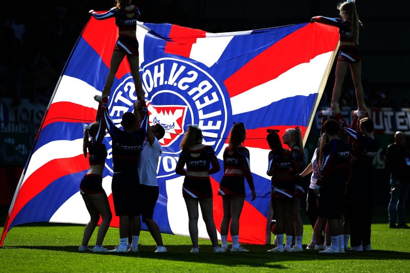 <p>ARCHIV - 13.05.2018, Schleswig-Holstein, Kiel: Holstein Kiel - Eintracht Braunschweig, 34. Spieltag im Holstein-Stadion.</p>