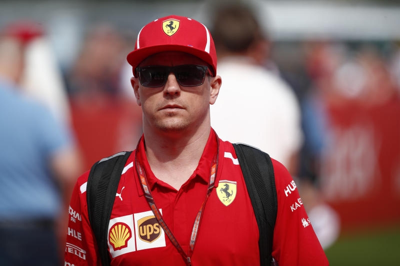 <p>ARCHIV - 28.07.2018, Ungarn, Budapest: Formel-1-Weltmeisterschaft, Grand Prix von Ungarn auf dem Hungaroring, Qualifikation. Kimi Räikkönen aus Finnland vom Team Scuderia Ferrari wischt sich den Schweiß aus dem Gesicht, nachdem er den dritten Platz erreicht hat. Räikkönen ist nur noch bis zum Saisonende Formel-1-Teamkollege von Vettel bei Ferrari. Das teilte der italienische Rennstall am Dienstag (11.09.2018) mit. Foto: Laszlo Balogh/AP/dpa +++ dpa-Bildfunk +++</p>