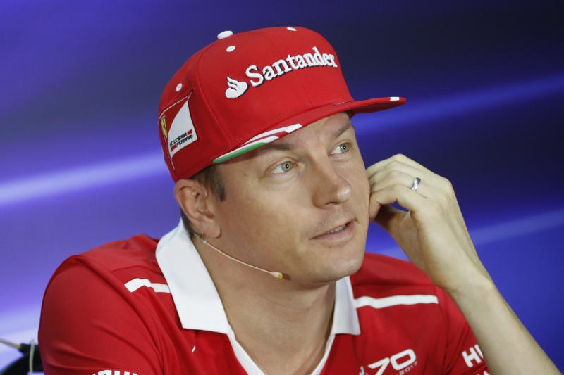 <p>ARCHIV - 28.07.2018, Ungarn, Budapest: Formel-1-Weltmeisterschaft, Grand Prix von Ungarn, 3. Freies Training. Sebastian Vettel aus Deutschland vom Team Scuderia Ferrari vor dem dem 3. Freien Training. Vettel steht vor dem Nachtrennen in Singapur unter Druck, nachdem er in Italien gepatzt hatte. Foto: Zsolt Czegledi/MTI/AP/dpa +++ dpa-Bildfunk +++</p>