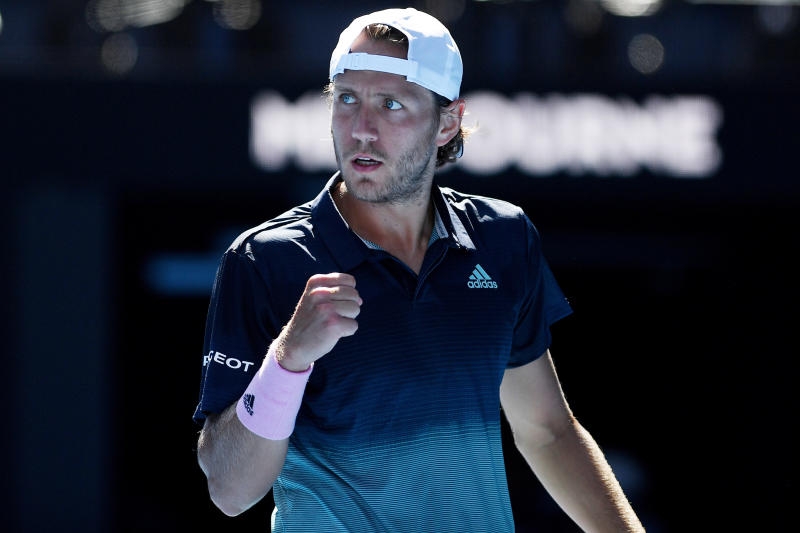 <p>23.01.2019, Australien, Melbourne: Tennis: Grand Slam, ATP-Tour, Australian Open, Einzel, Herren, Viertelfinale, Pouille (Frankreich) - Raonic (Kanada). Lucas Pouille ballt die Faust. Foto: Lukas Coch/AAP/dpa +++ dpa-Bildfunk +++</p>